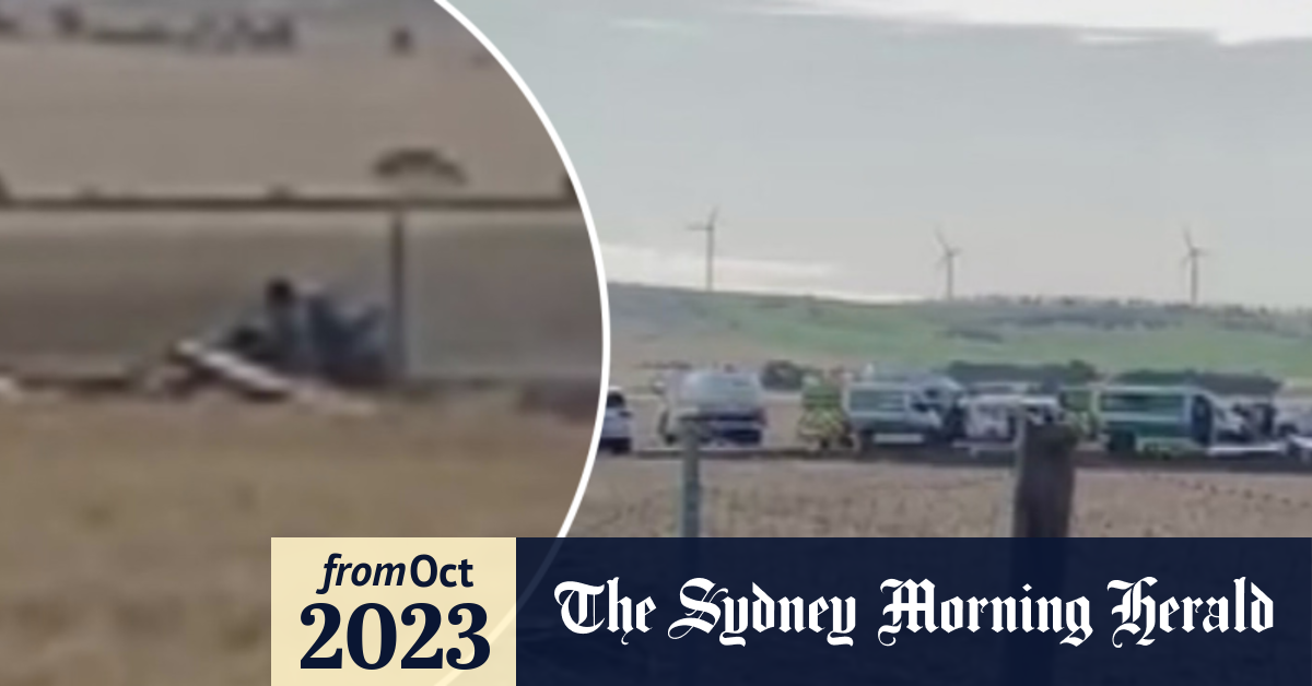 Video Light plane crashes in South Australia